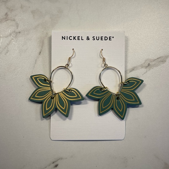 Nickel & Suede Agave Floras Earrings - Picture 4 of 5